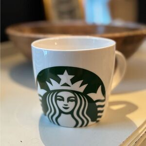 Starbucks Classic Green Logo Mug 2016 collectors 14 oz